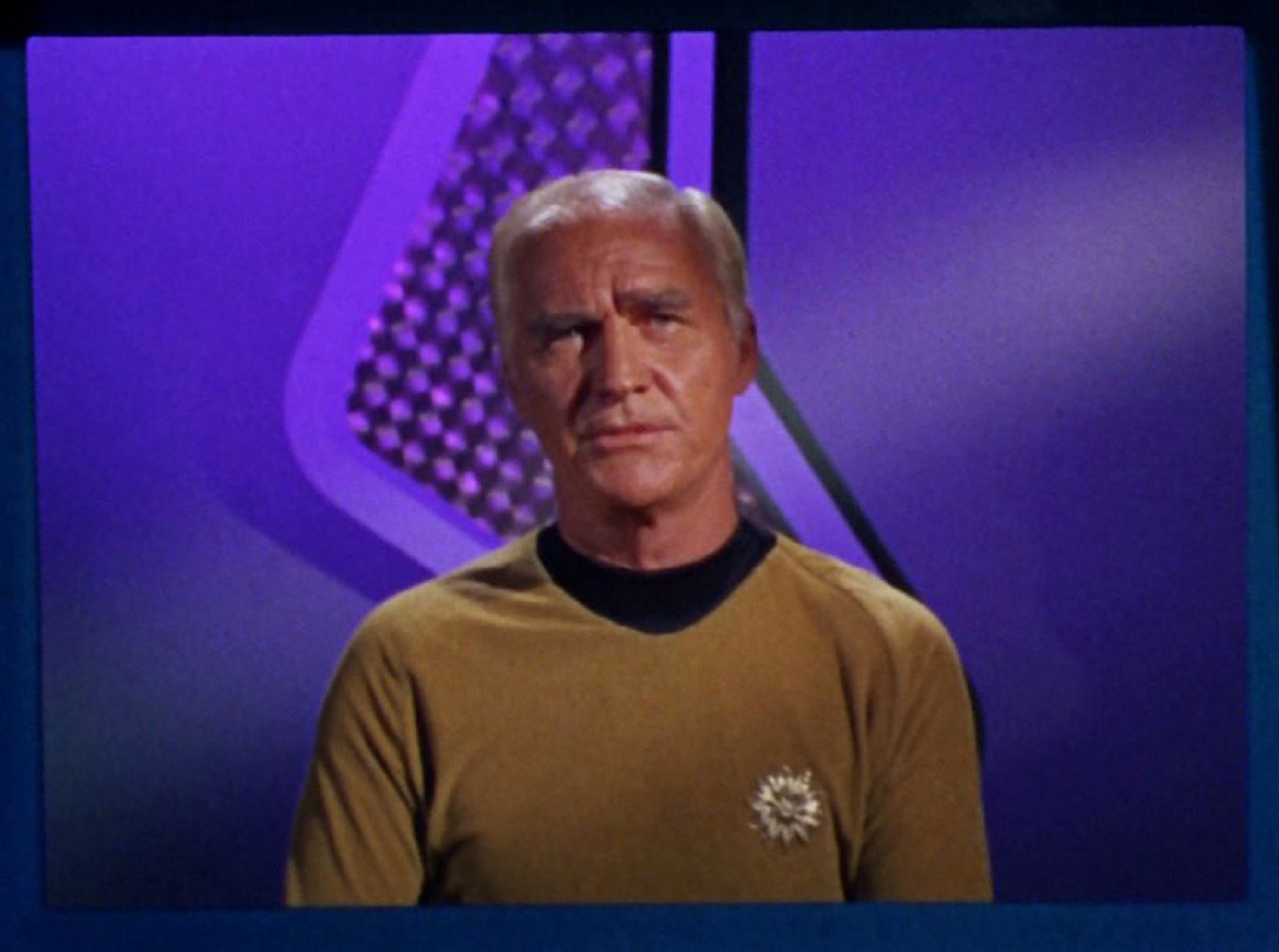 TOS flag officer uniform - Star Trek Costume Guide